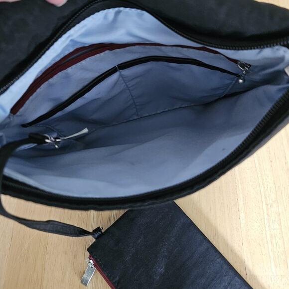 Baggallini Around Town Crossbody Bag With Rfid Phone Wristlet Black Animal- EUC - Picture 7 of 10